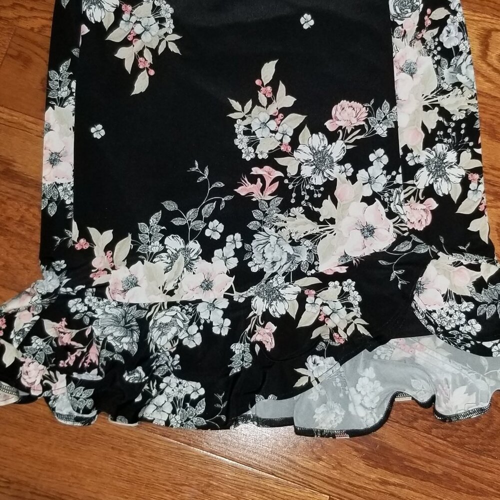 Cute Latin skirt, M, EUC - Picture 2 of 8